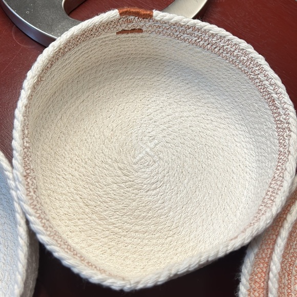DESK essentials rope bowls for the tidy mommy in orange and white. 7 pieces - Picture 5 of 12
